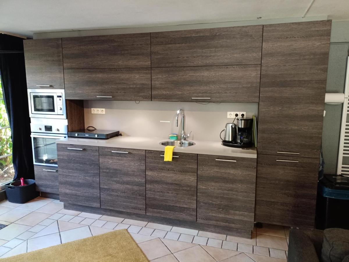 Kom Thuis In Deze Gezellige Loft Heerlen Bagian luar foto